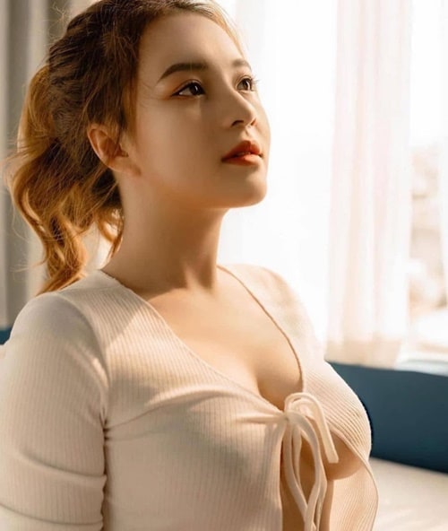 화사한 베트남 언니