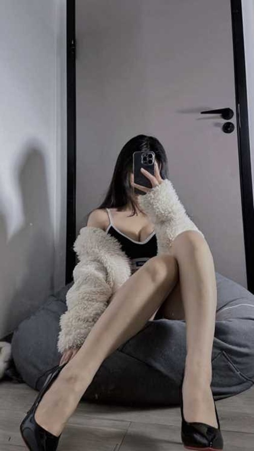 셀카좀 찍어보신 여인